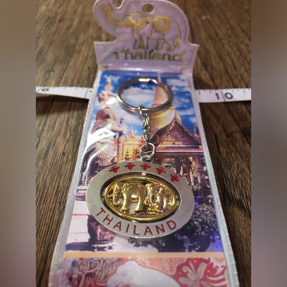 Vintage Key Chain - Thialand Lucky Elephants Keychain / BNWT